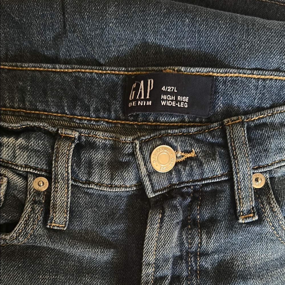 NWOT GAP High Rise Wide-Leg Jeans